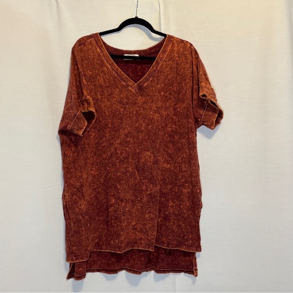 Zenana Outfitters Tops - Zenana Women's V-Neck Rust Top 1X